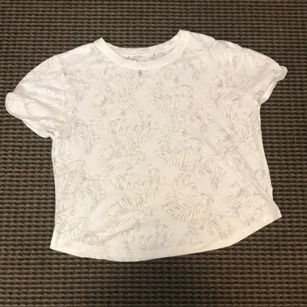 Barely worn Me to We palm tree t-shirt large